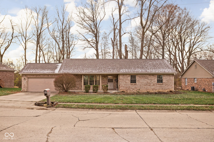 113  Creek Wood Drive Greenfield, IN 46140 | MLS 22013631