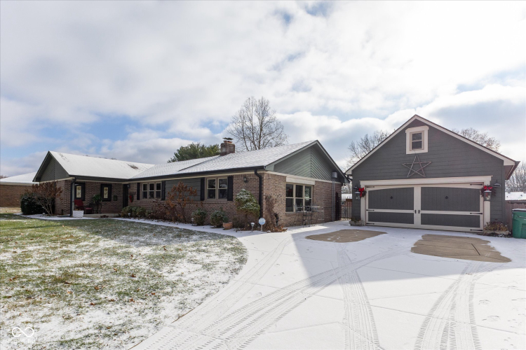 6813  Connie Drive Avon, IN 46123 | MLS 22013758