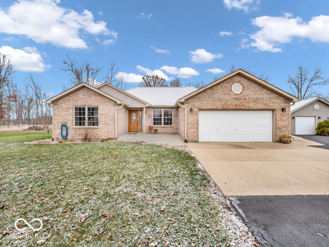 13010 E Legal Tender Road Columbus, IN 47203 | MLS 22013914