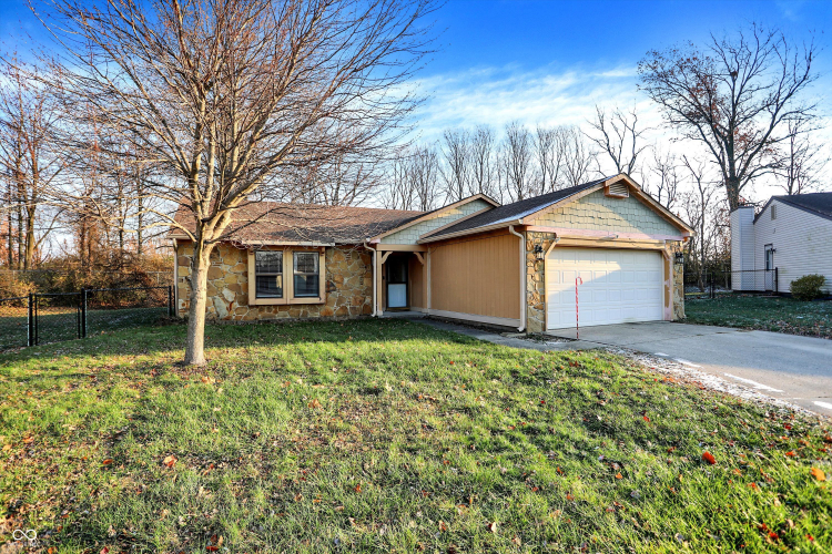 5250  Heathwood Drive Indianapolis, IN 46237 | MLS 22013955