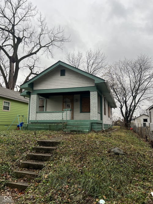 2915 E 19th Street Indianapolis, IN 46218 | MLS 22014166