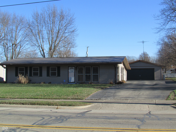 322 N Englewood Drive Crawfordsville, IN 47933 | MLS 22014285