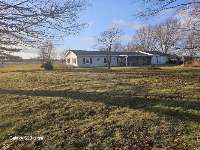 1661 S County Road 850  Yorktown, IN 47396 | MLS 22014637