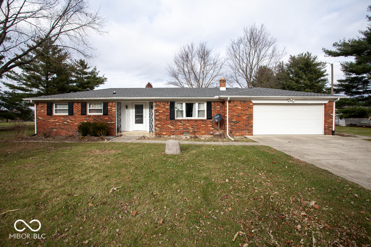 1892 W 1000  Pendleton, IN 46064 | MLS 22014704