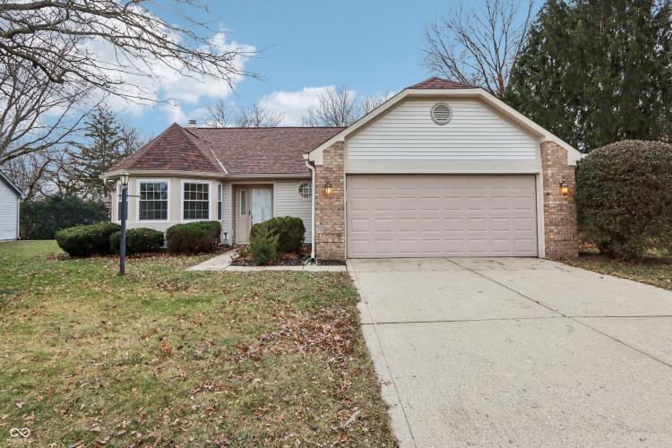 5415  Old Barn Drive Indianapolis, IN 46268 | MLS 22014714