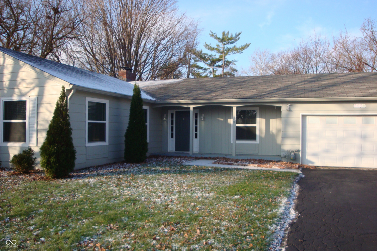 8650  Holliday Drive Indianapolis, IN 46260 | MLS 22014764