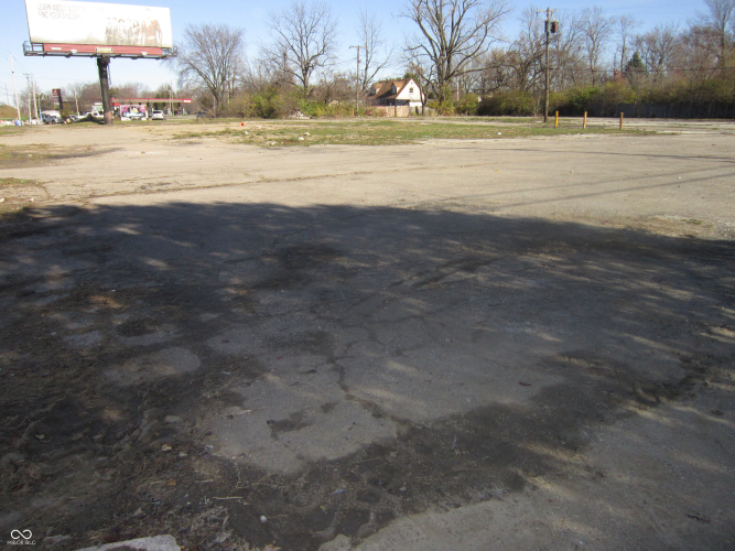 Listing Image 7