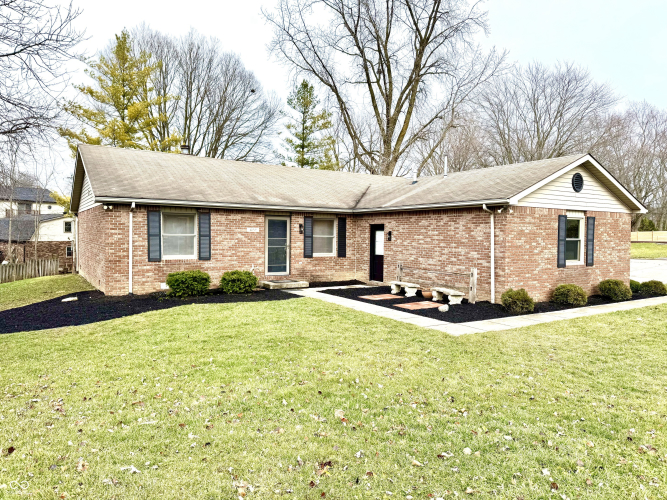 100 W Hillsboro Drive Pendleton, IN 46064 | MLS 22015389