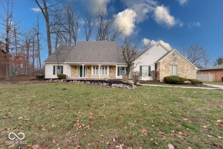 910  Sleepy Hollow Place Greenwood, IN 46142 | MLS 22016541