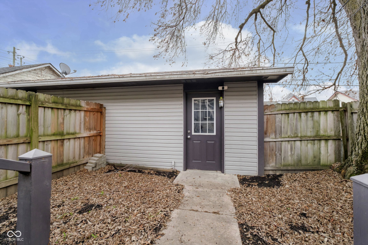 Listing Image 25