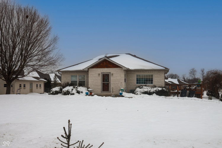 3660 W Smith Valley Road Greenwood, IN 46142 | MLS 22017598