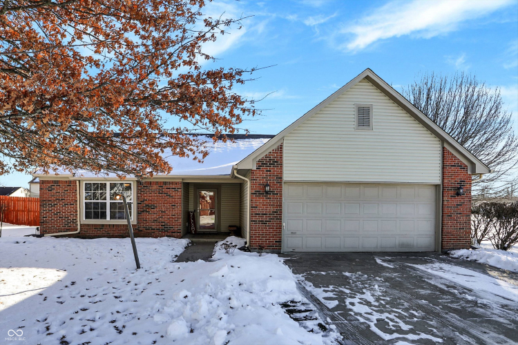 6407  Amarillo Way Indianapolis, IN 46237 | MLS 22017702