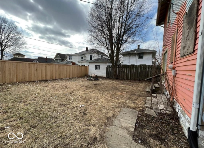 Listing Image 3