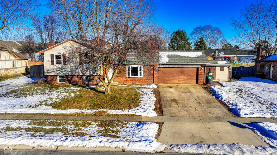 1159  Cambridge Drive Greenwood, IN 46142 | MLS 22018575