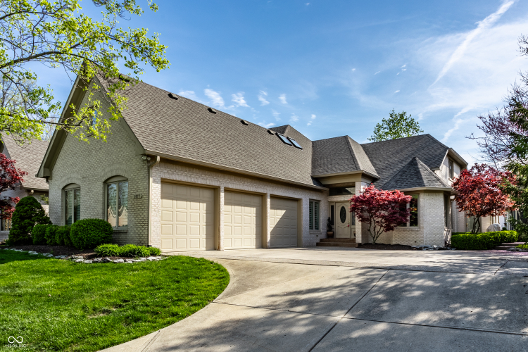 1677  Ashwood Drive Greenwood, IN 46143 | MLS 22019677