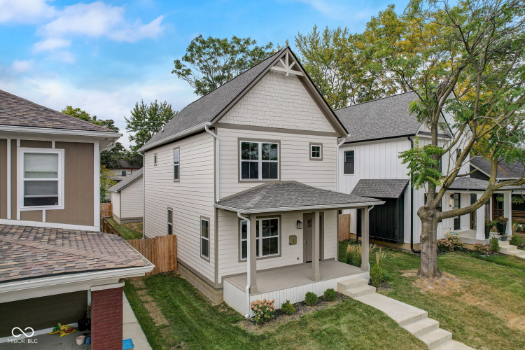 Listing Image 4