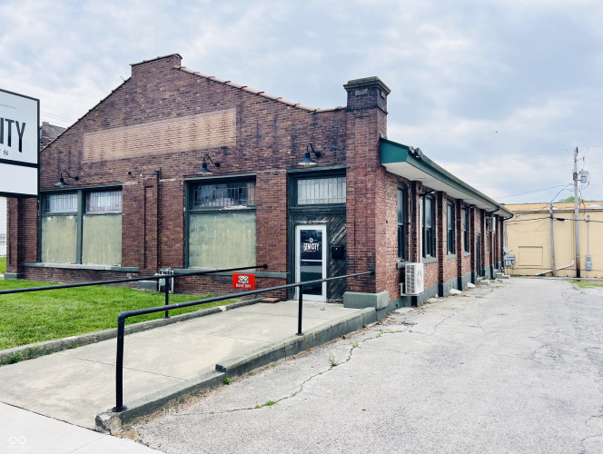 Listing Image 1
