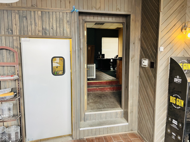 Listing Image 17