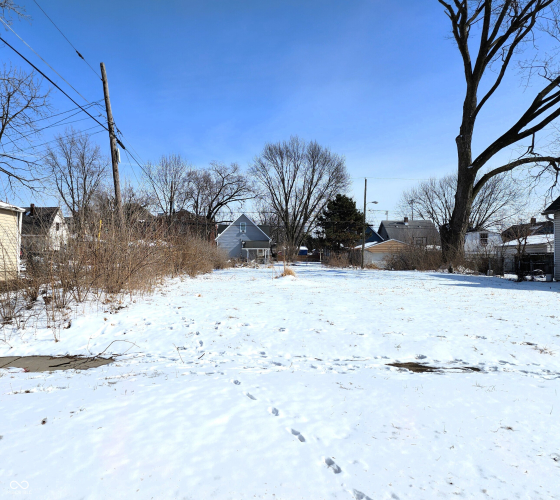 Listing Image 3