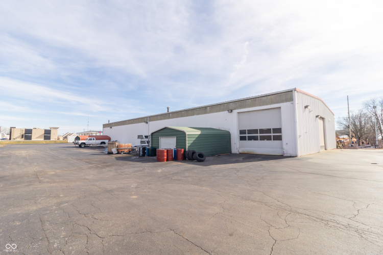 Listing Image 28