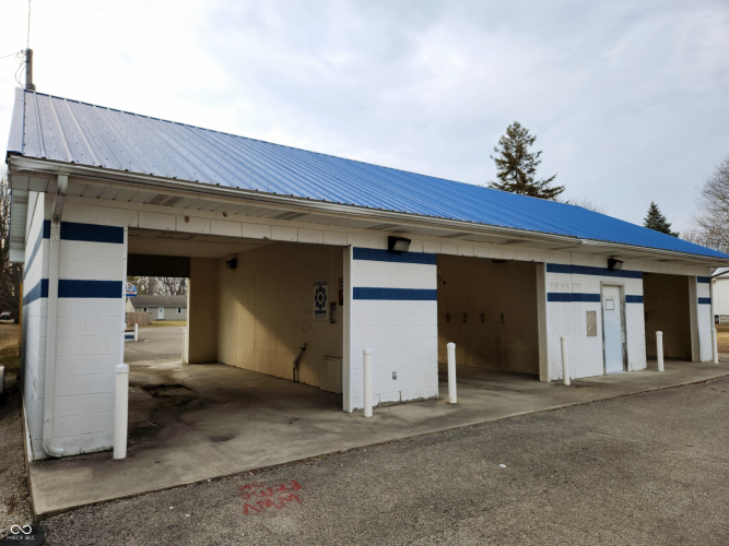 Listing Image 5