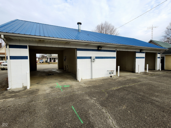 Listing Image 8