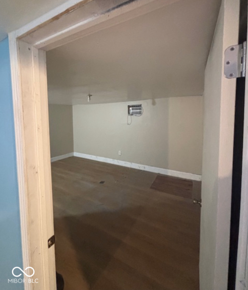 Listing Image 28
