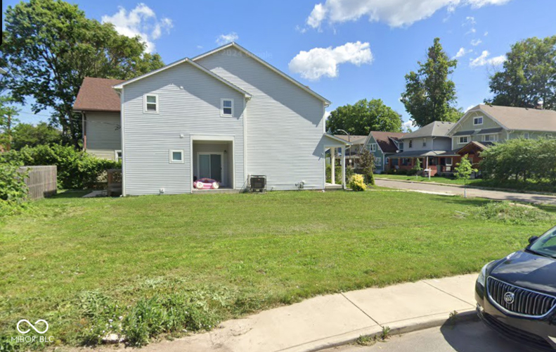 Listing Image 3