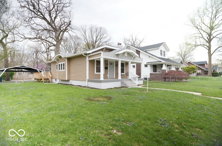 Listing Image 3