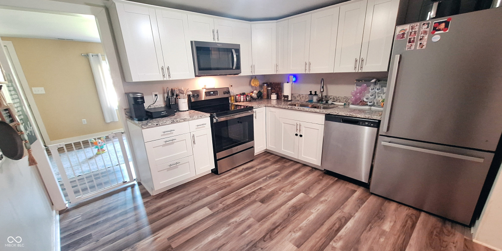 Listing Image 14