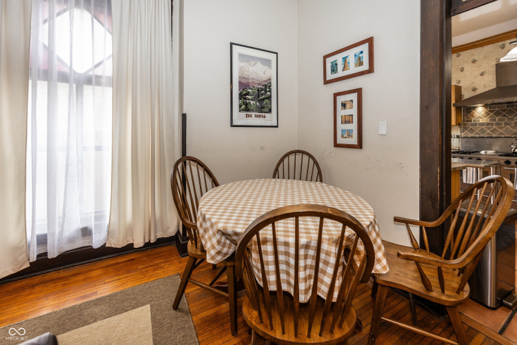 Listing Image 5