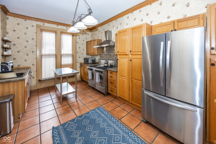 Listing Image 7