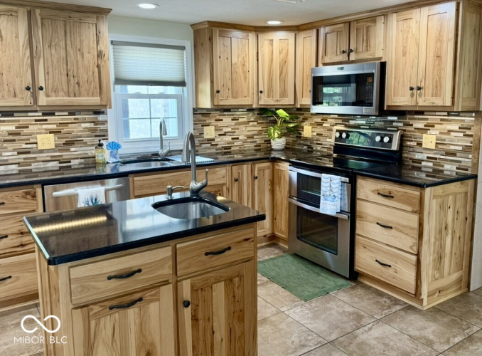 Listing Image 20