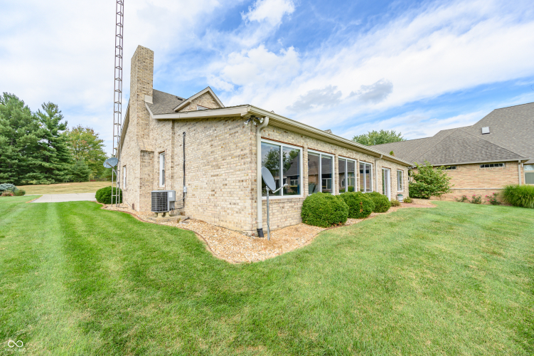 Listing Image 38