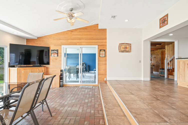 Listing Image 53