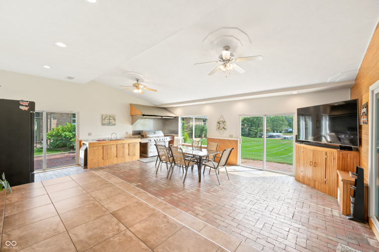 Listing Image 56