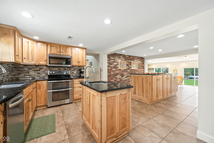 Listing Image 58