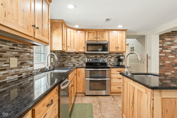 Listing Image 59