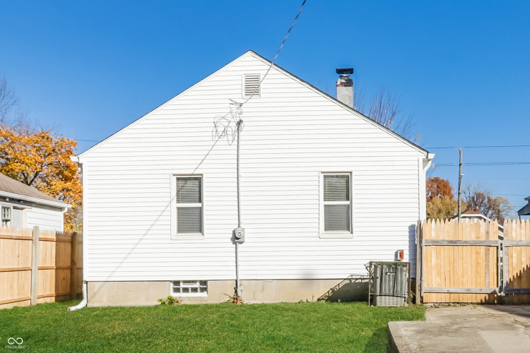 Listing Image 16
