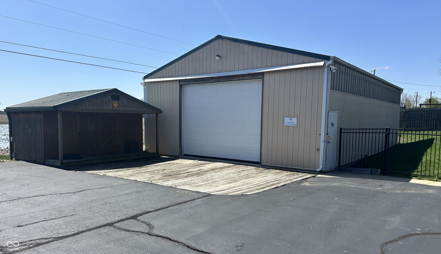 Listing Image 5