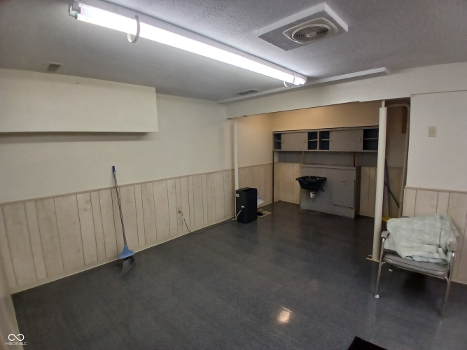 Listing Image 60