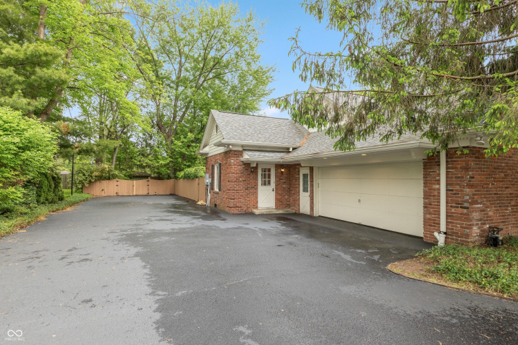 Listing Image 56