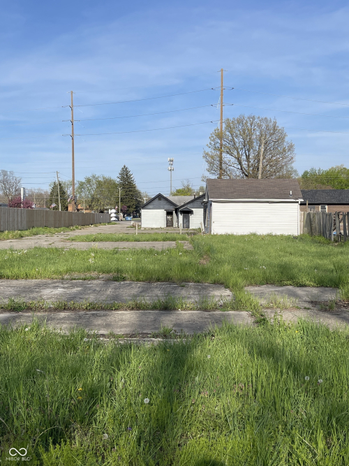 Listing Image 8
