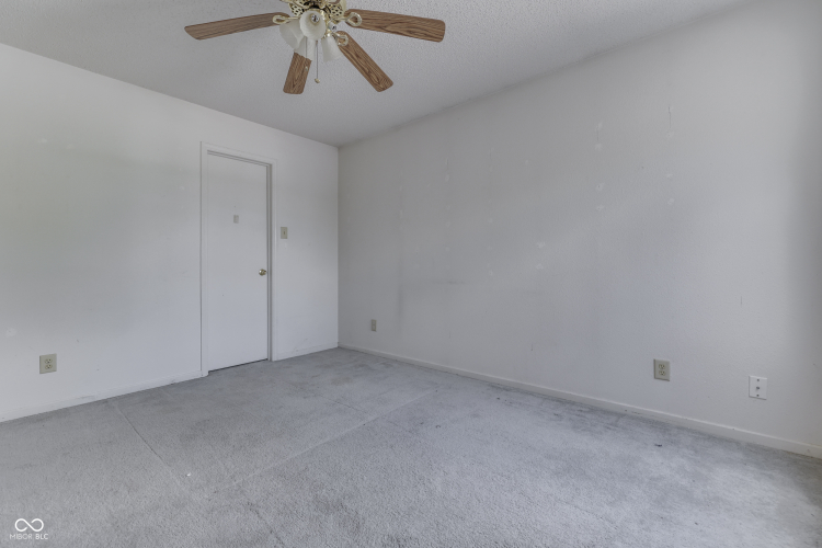 Listing Image 24