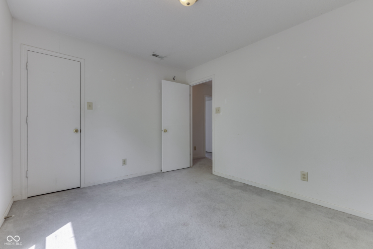 Listing Image 28