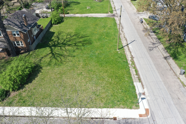 Listing Image 3