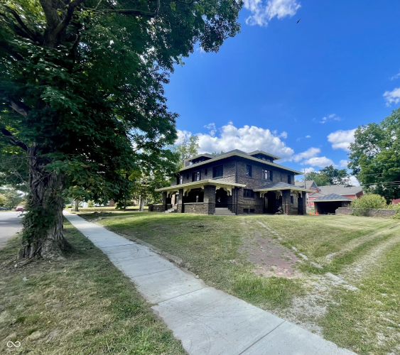 Listing Image 16