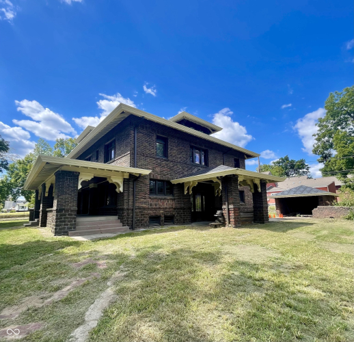 Listing Image 4