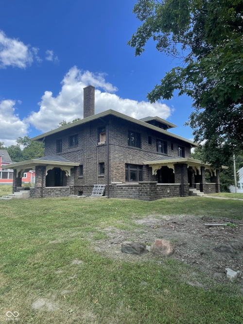 Listing Image 9