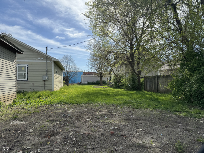 Listing Image 4